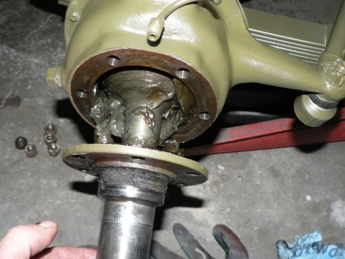 drum20110711axleapart