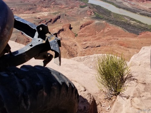 Cliffhanger-overlook-bumper.jpg